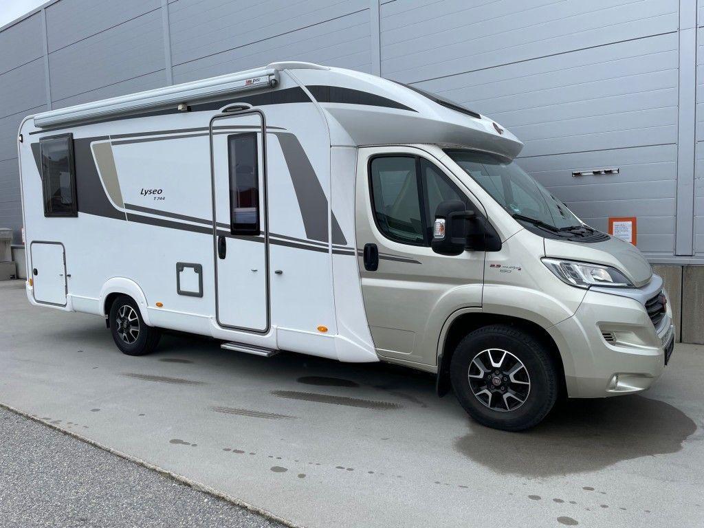 Bürstner Lyseo T 744, Jusqu'à 4, Toilette à cassette, Réfrigérateur, Diesel