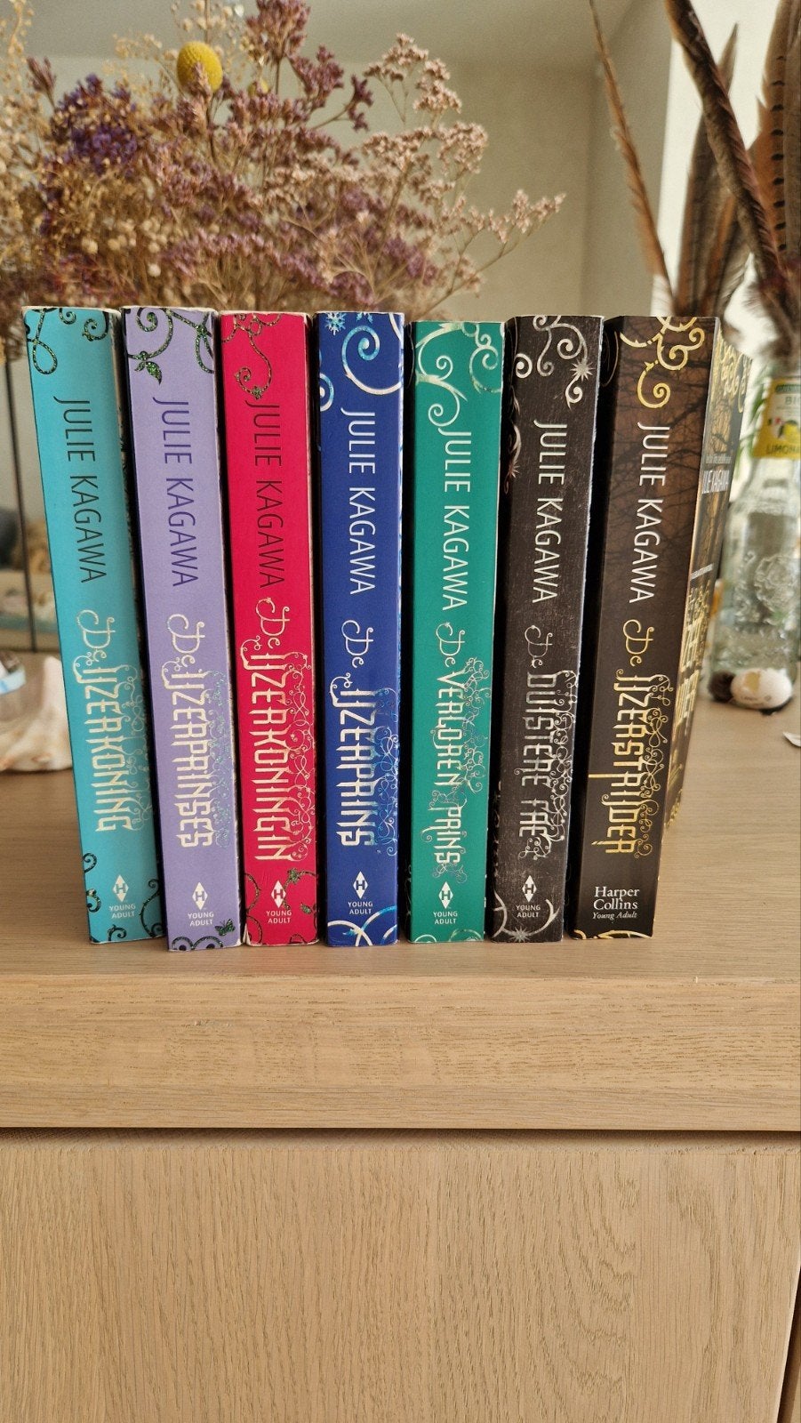 The iron fey reeks -- Julie kagawa, Ophalen
