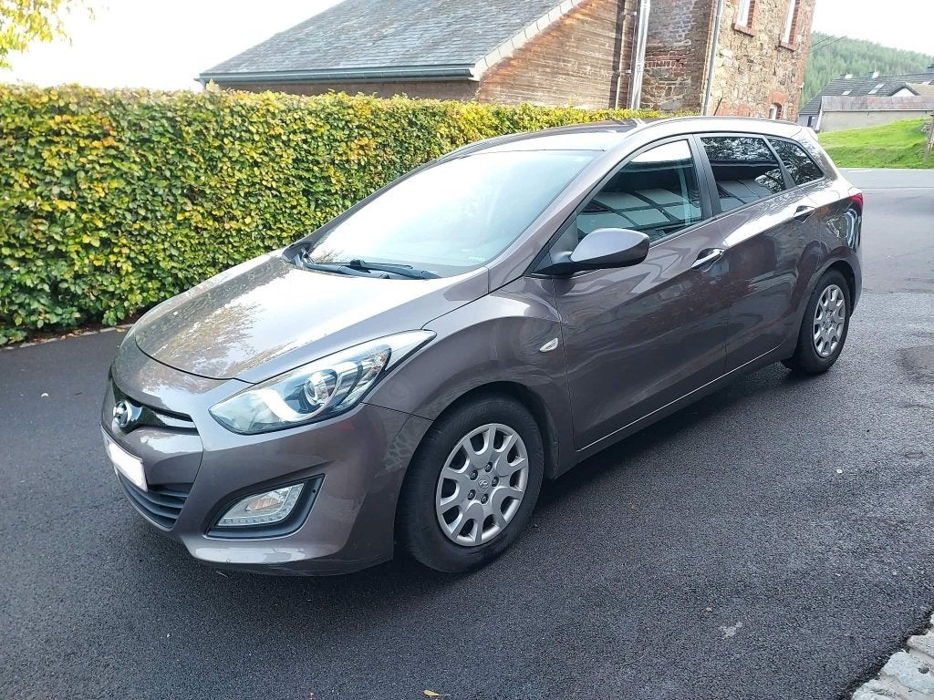 Hyundai I30 Wagon de 2014, Autos, 1395 cm³, Achat, Boîte manuelle, Noir
