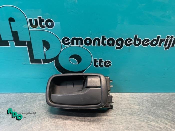 Poignée portière 4portes avant droite d'un Mitsubishi Lanc, -, 3 mois de garantie, Utilisé, Mitsubishi