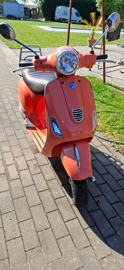 Vespa lx 50cc b klasse,  2012,, Ophalen, Vespa LX