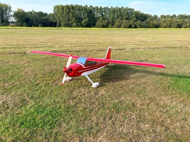 Valiant 10 CC Hangar 9 - Elek - avec ou sans récepteur, Enlèvement, Comme neuf, Électro