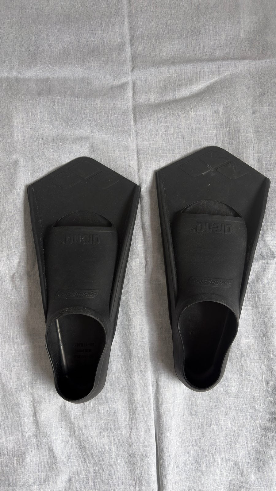 Palmes Arena Powerfin – Taille 43-44 – Noir, Sports nautiques & Bateaux, Plongée, Enlèvement, Utilisé