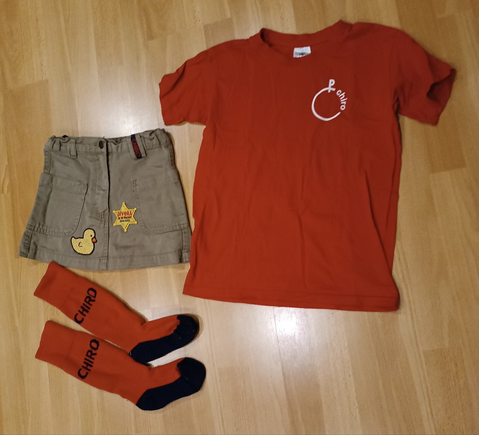 Chiro uniform, Enfants & Bébés, Vêtements enfant | Taille 116, Enlèvement ou Envoi