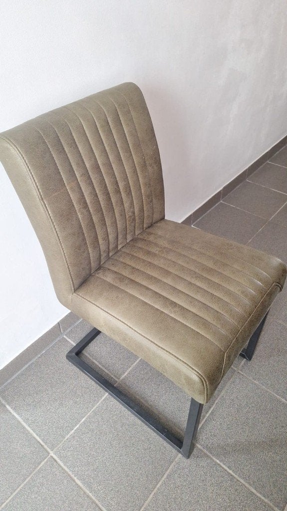 Chaise de salle à manger en 3 couleurs différentes, Maison & Meubles, Trois, Autres couleurs, Comme neuf, Enlèvement