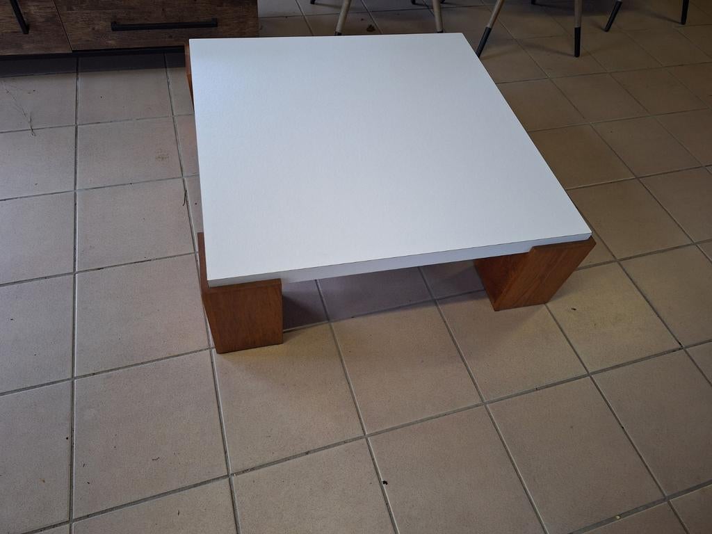 Table basse blanche avec structure en bois - Bon état, Moins de 50 cm, 50 à 100 cm, Carré, Enlèvement