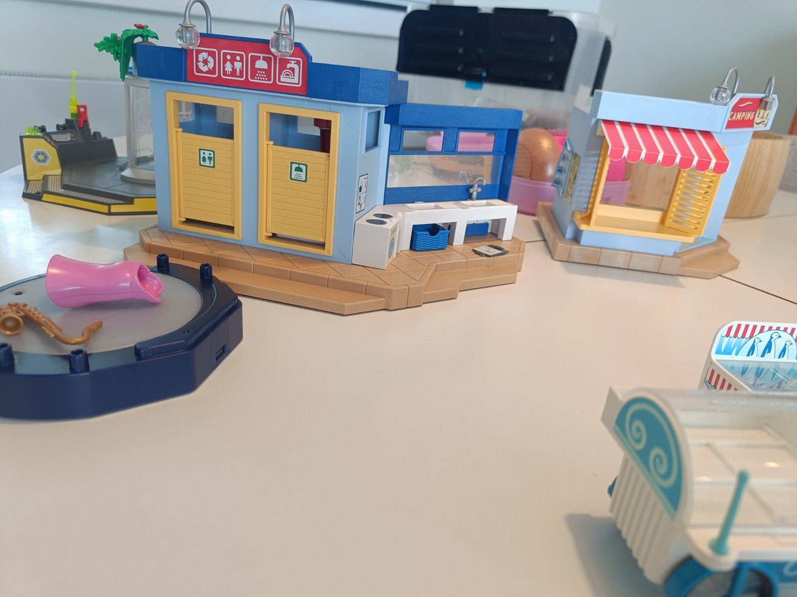 Playmobil diverse items, Enlèvement