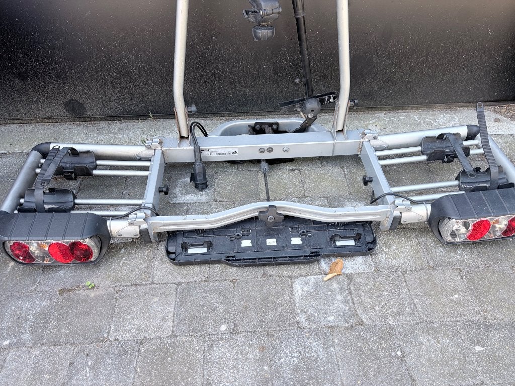Thule fietsendrager, Ophalen, Gebruikt, Elektrische fiets, 2 fietsen