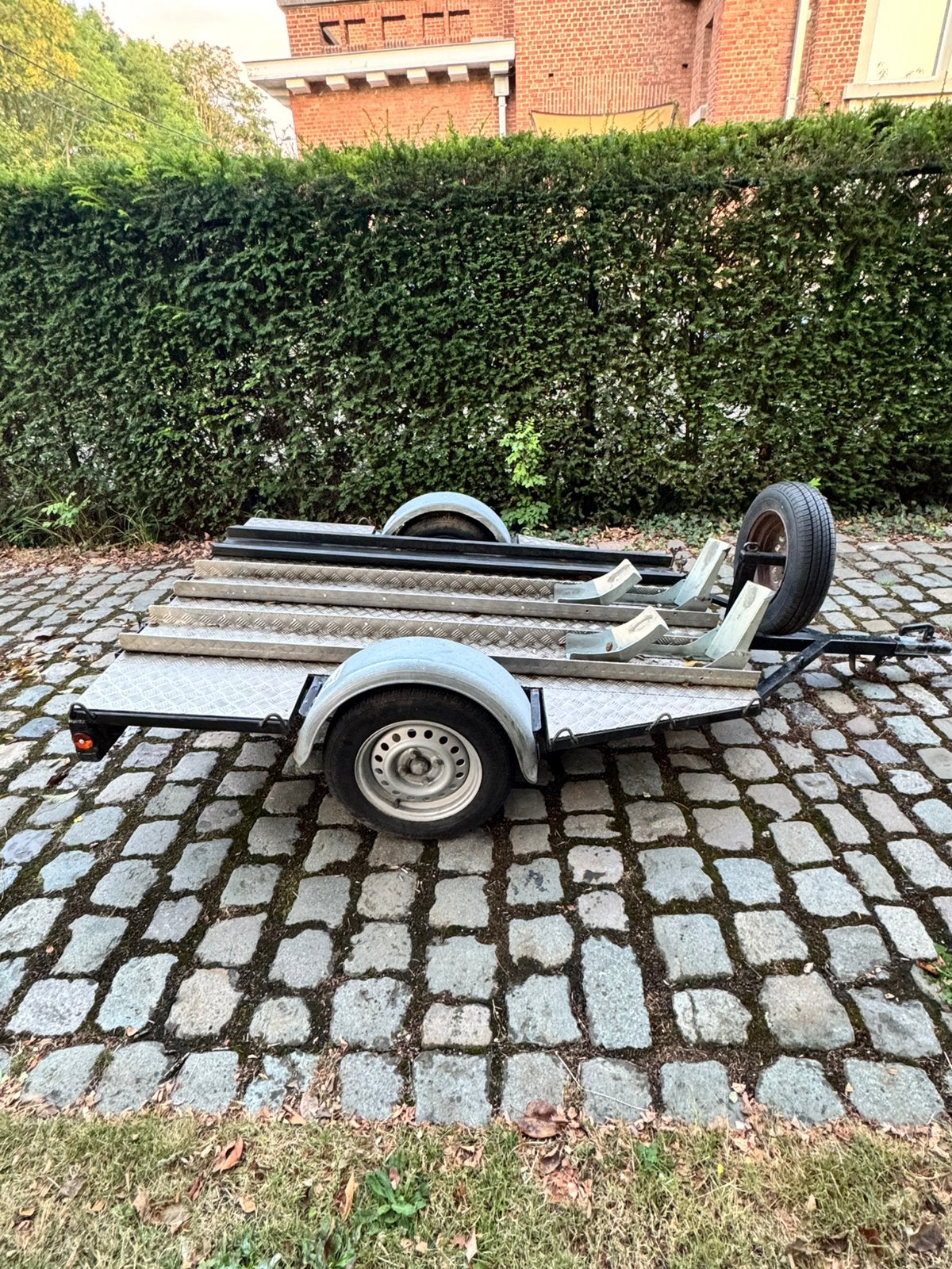 Moto aanhanger, Enlèvement, Comme neuf