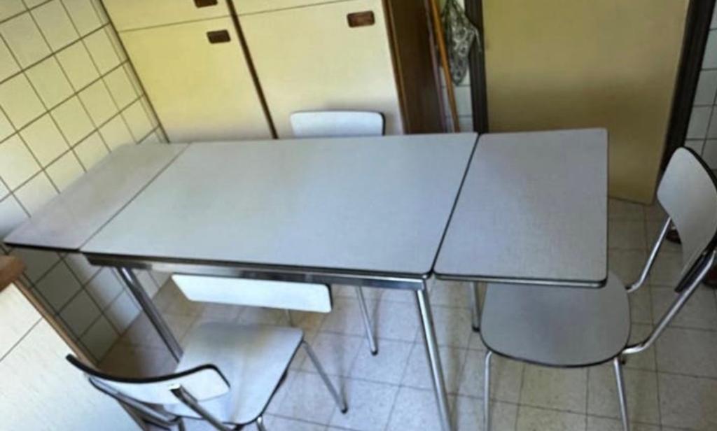 Keukentafe 2 verlengstukken + 3 stoelen Formica, goede staat, Ophalen, Gebruikt