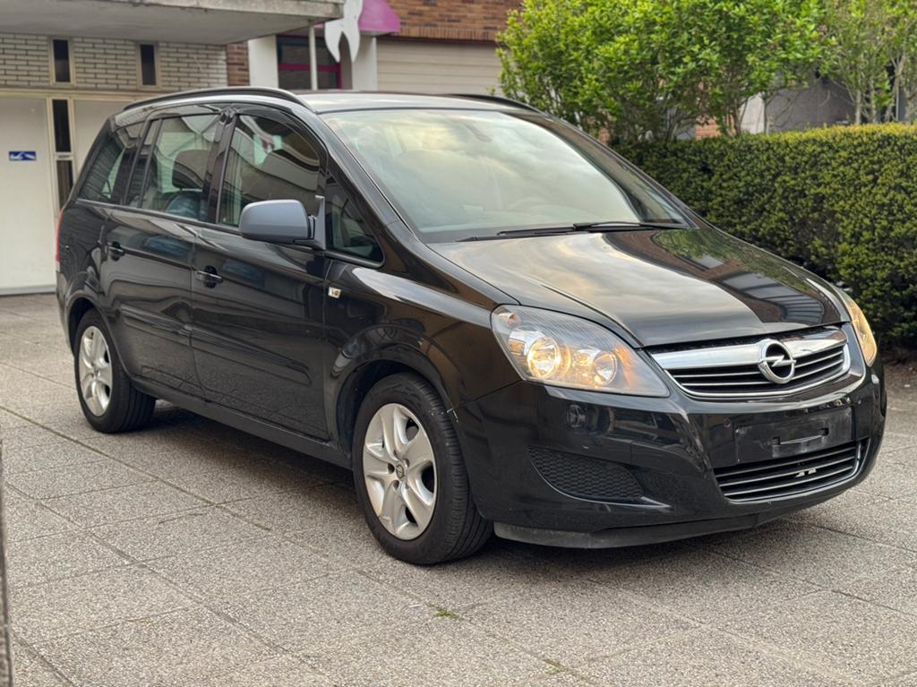 OPEL ZAFIRA / 1.6 BENZINE / 7 PLAATSEN!, Auto's, Voorwielaandrijving, Euro 5, 1600 cc, Zwart