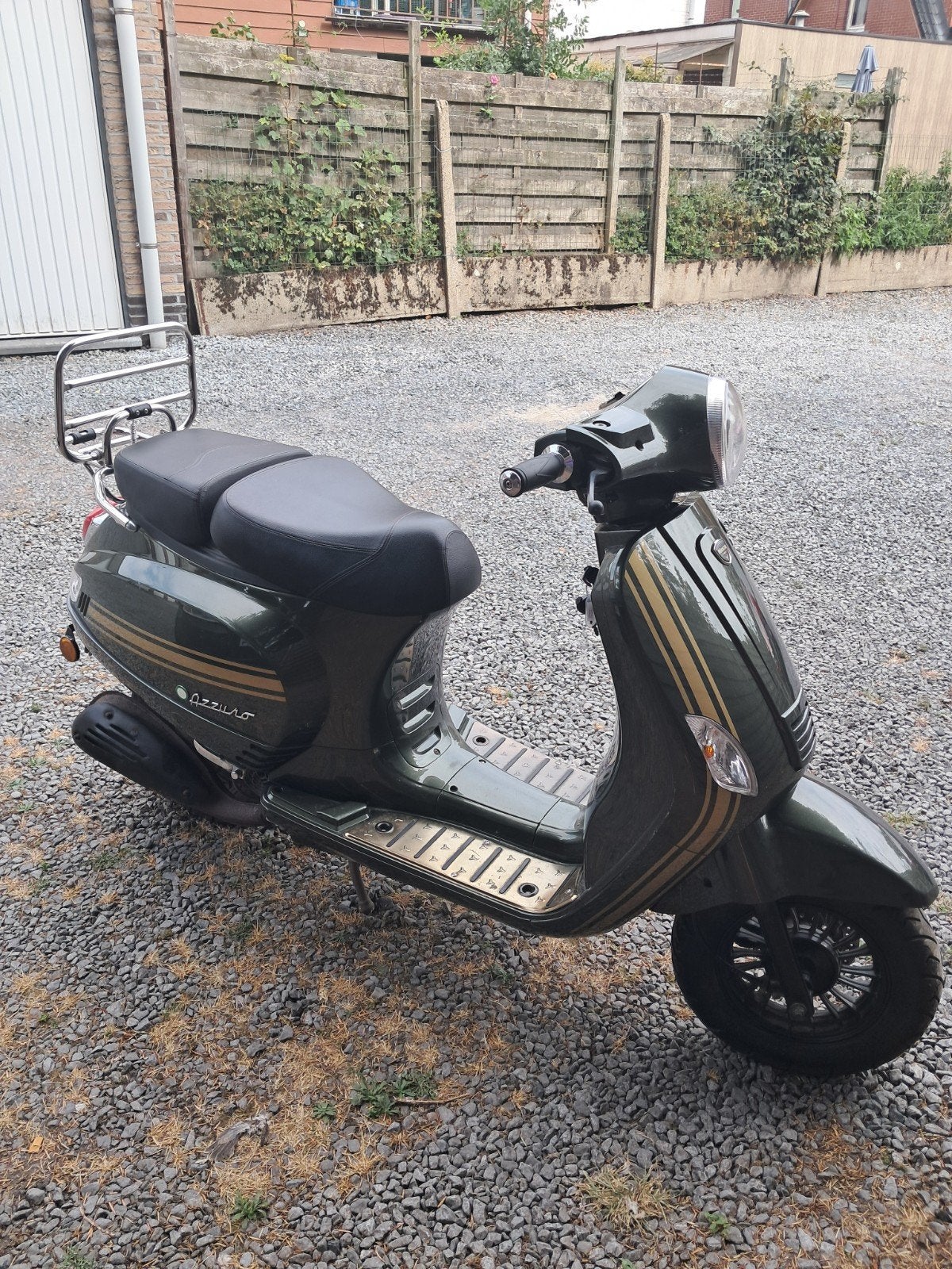 a klasse scooter, Enlèvement