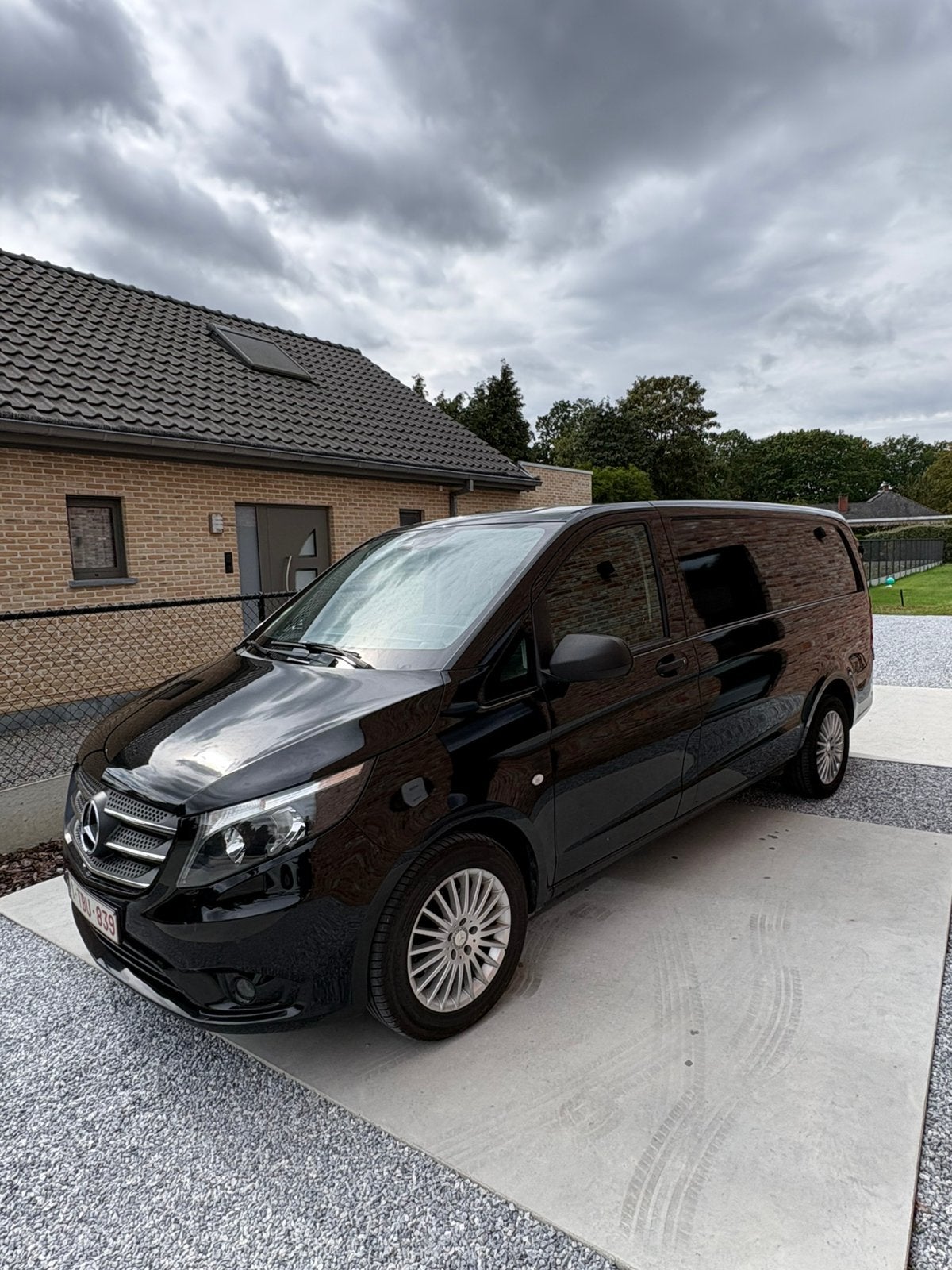 Goed onderhouden mercedes Vito, Auto's, Automaat, Achterwielaandrijving, Zwart, Diesel