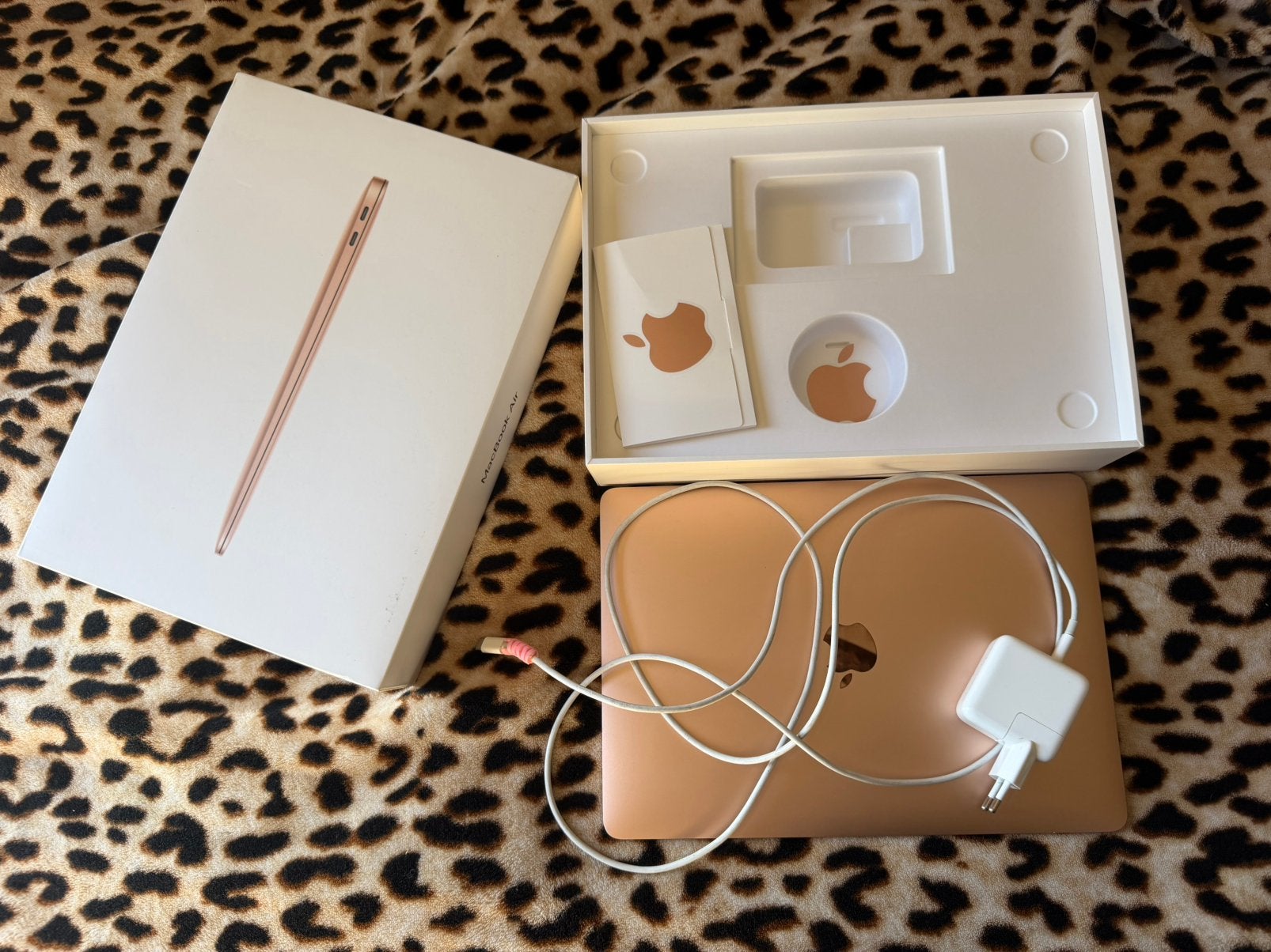 MacBook Air 13-Inch, Comme neuf, Azerty, 128 GB ou moins, 8 GB