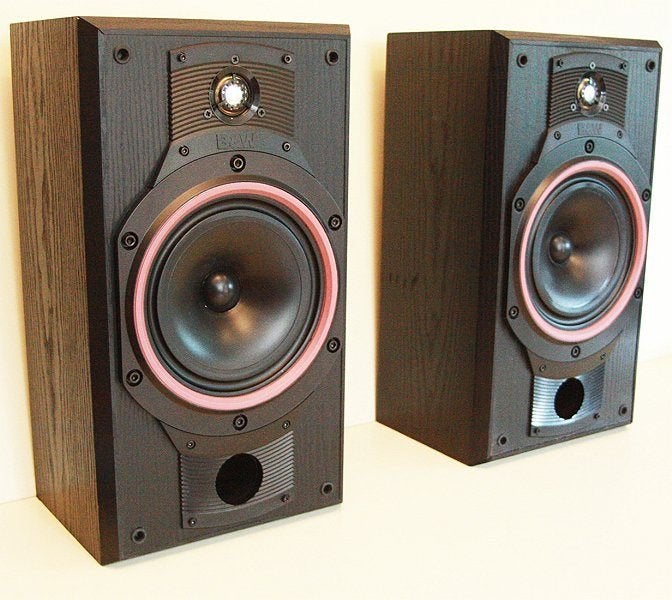 B & W Luidsprekers / Model DM 310 / 100 Watt / 8 Ohm / 2-Way, TV, Hi-fi & Vidéo, Enceintes, Enlèvement ou Envoi, Bass-reflex, 60 à 120 watts