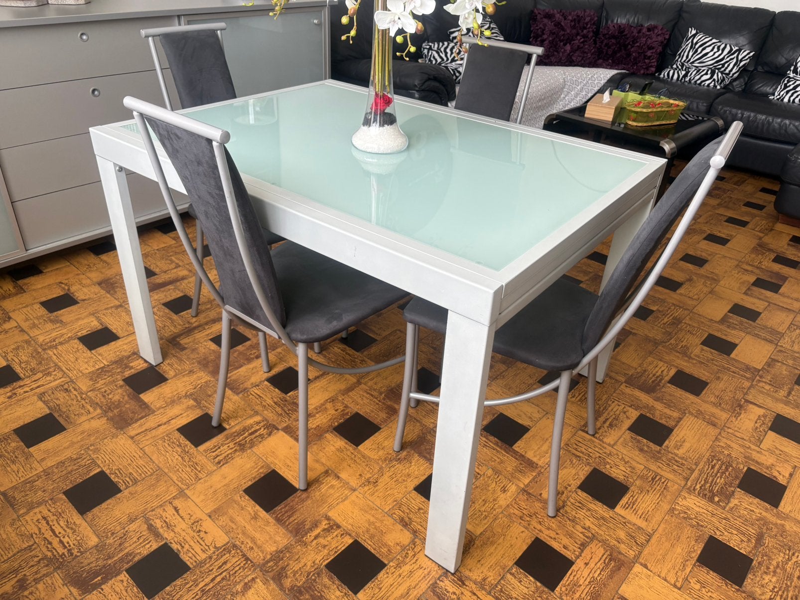 Salle à manger, style moderne, Maison & Meubles, Enlèvement ou Envoi, 4 à 6 chaises, Utilisé, Style moderne