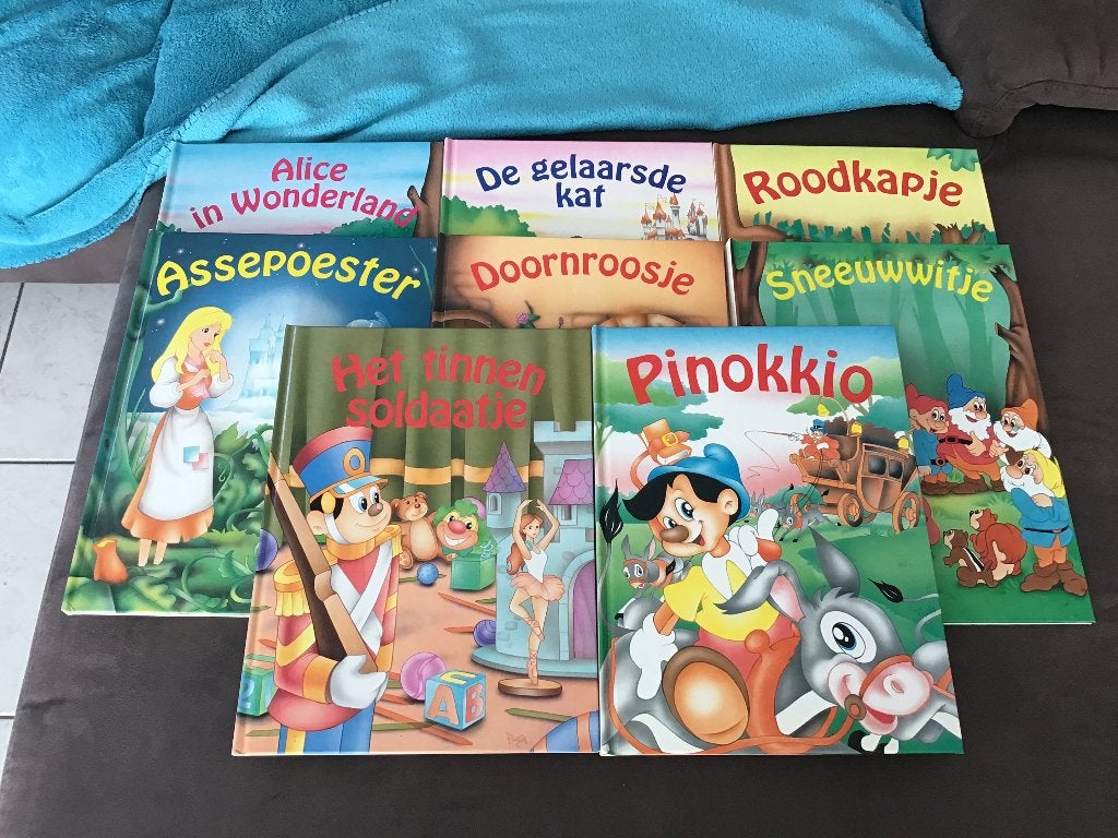 8 boeken sprookjes., Ophalen of Verzenden, Zo goed als nieuw