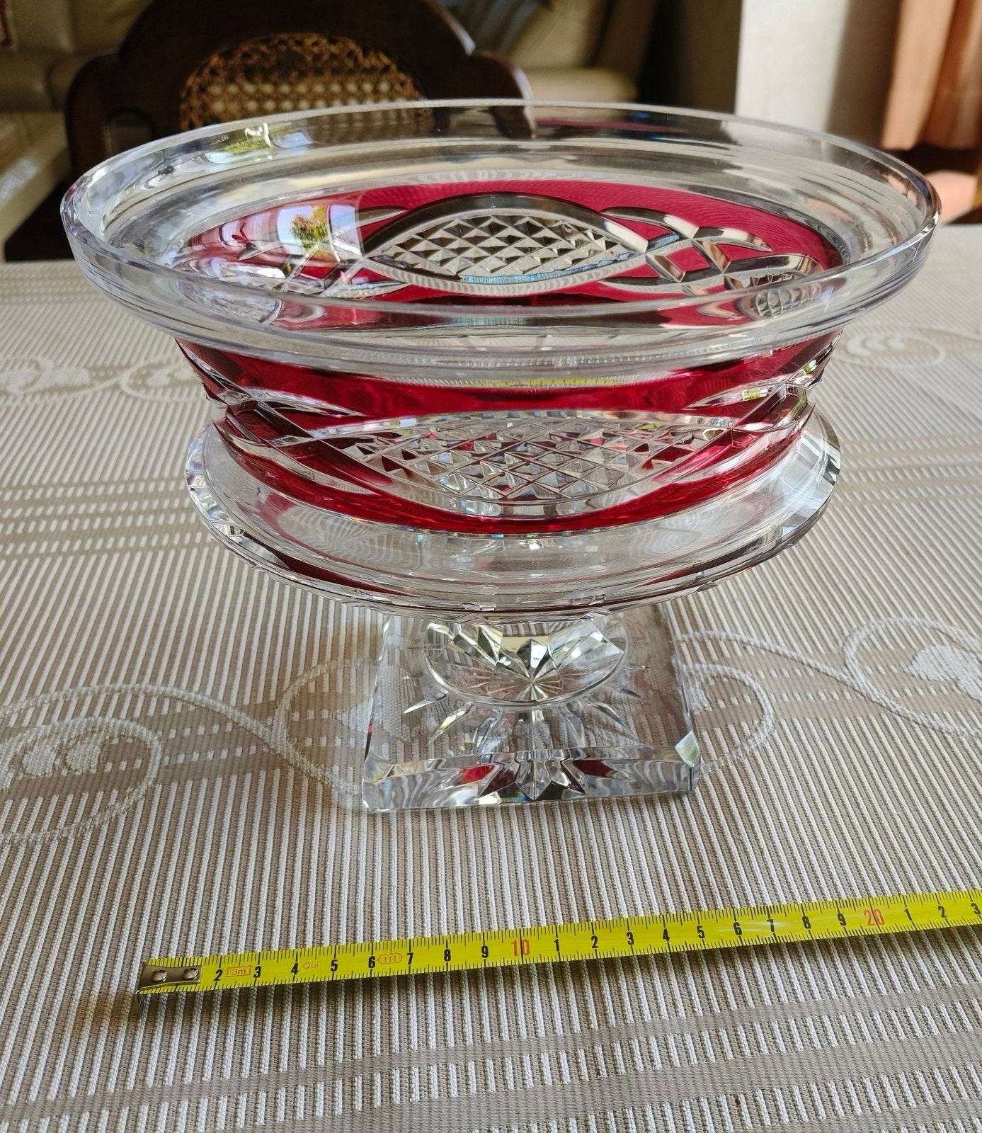 Coupe en cristal du Val Saint Lambert sur pied, Enlèvement