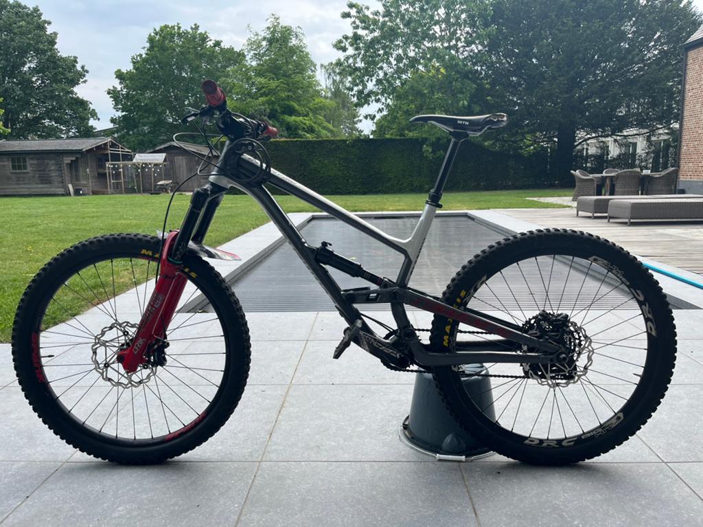 Commencal clash race, Gebruikt, 57 cm of meer, Schijfrem, Ophalen