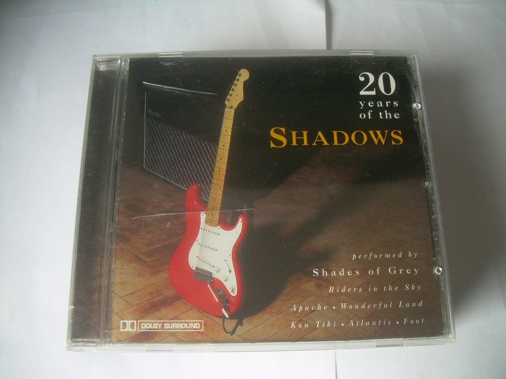 CD - THE SHADOWS - 20 ANS DE TUBES, CD & DVD, Enlèvement ou Envoi, 1970 - 1979, Comme neuf