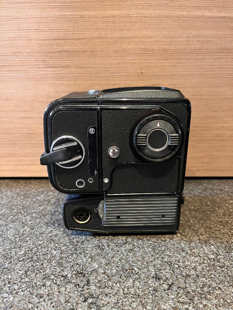Hasselblad ELM body + Film back, TV, Hi-fi & Vidéo, Appareils photo analogiques, Enlèvement, Utilisé, Reflex miroir, Autres Marques