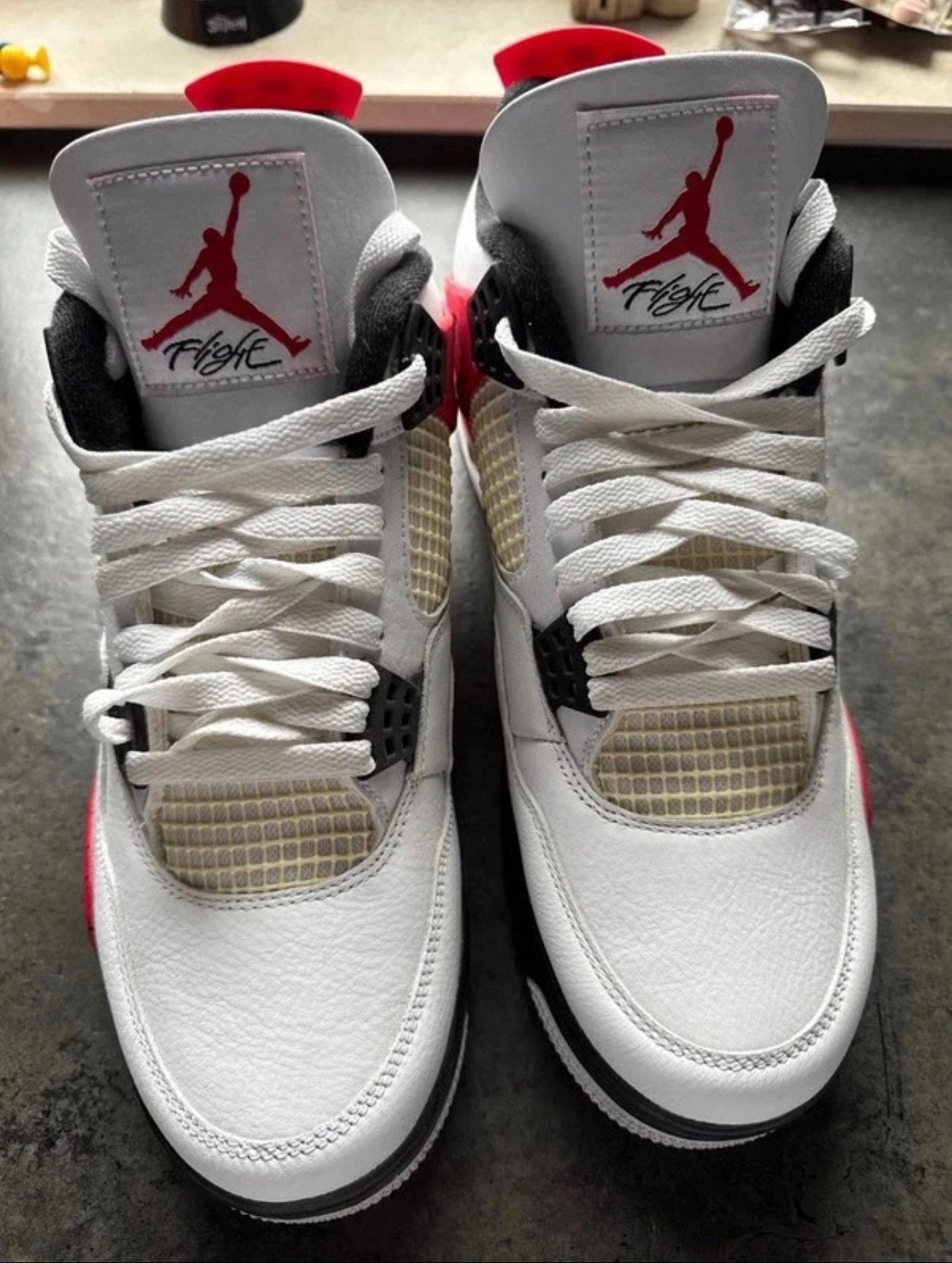 NIEUW ( jordan retro 4) nieuw prijs 450 euro, Ophalen, Zo goed als nieuw