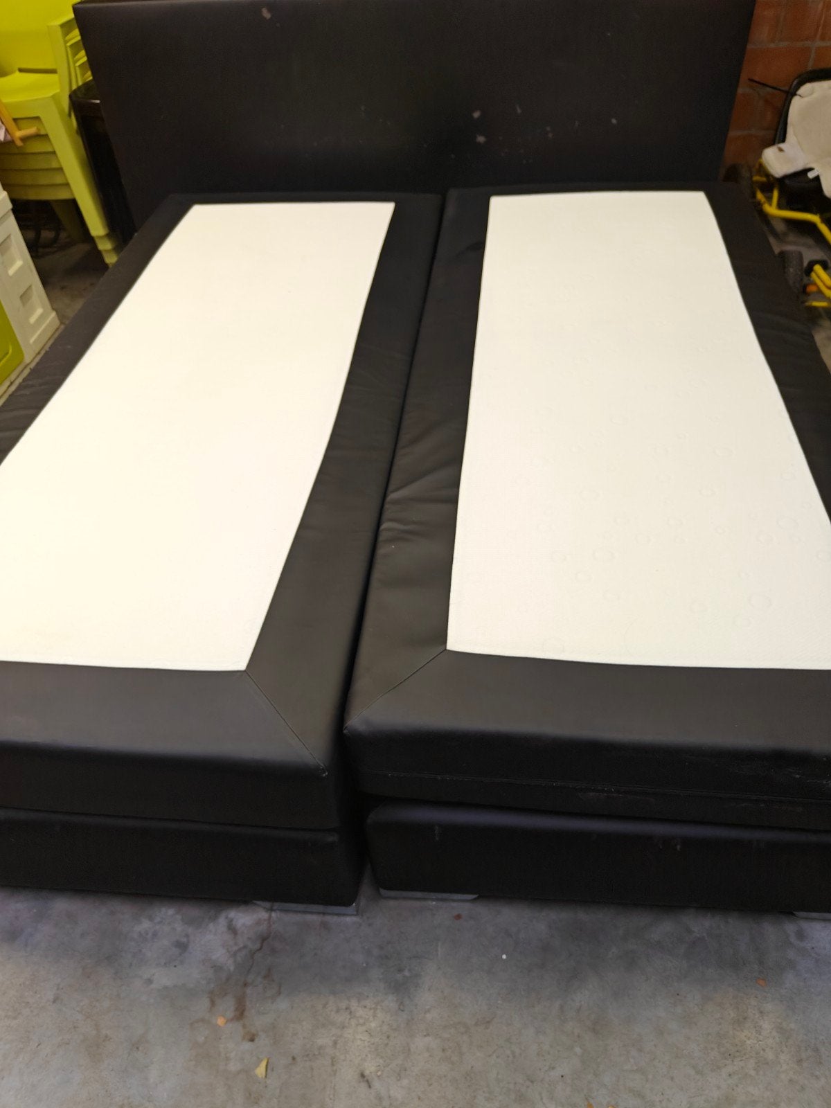 bed boxspring 200x180, Enlèvement