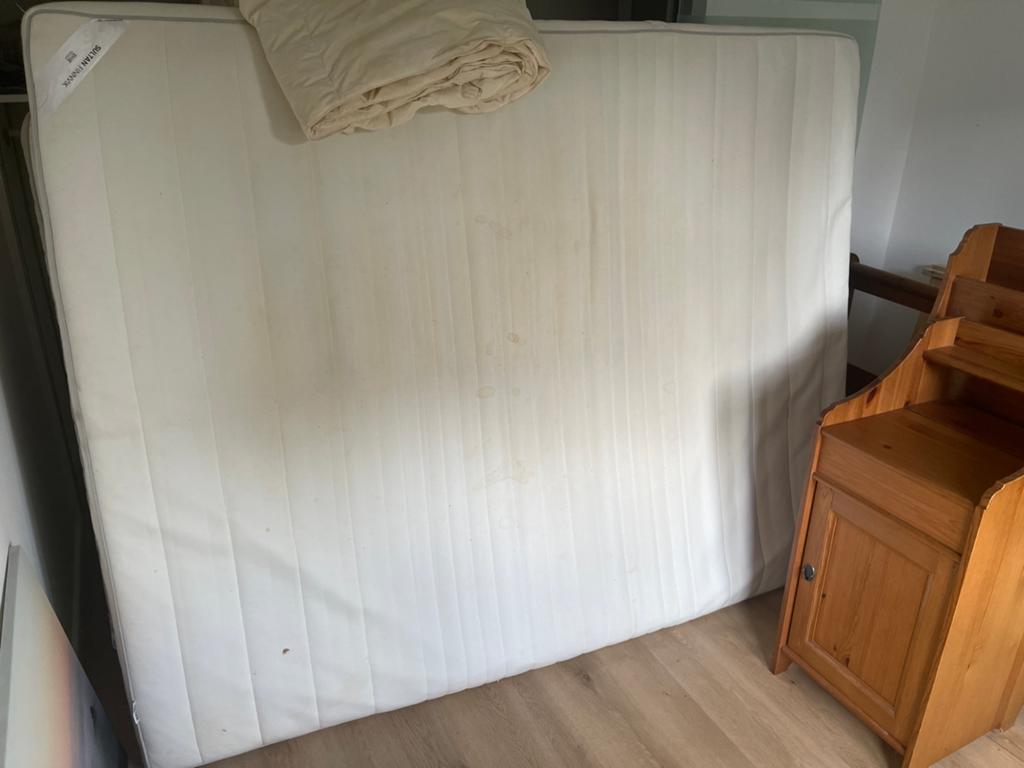 Matelas : a donner | a venir chercher, Matelas, Enlèvement, Utilisé, 200 cm