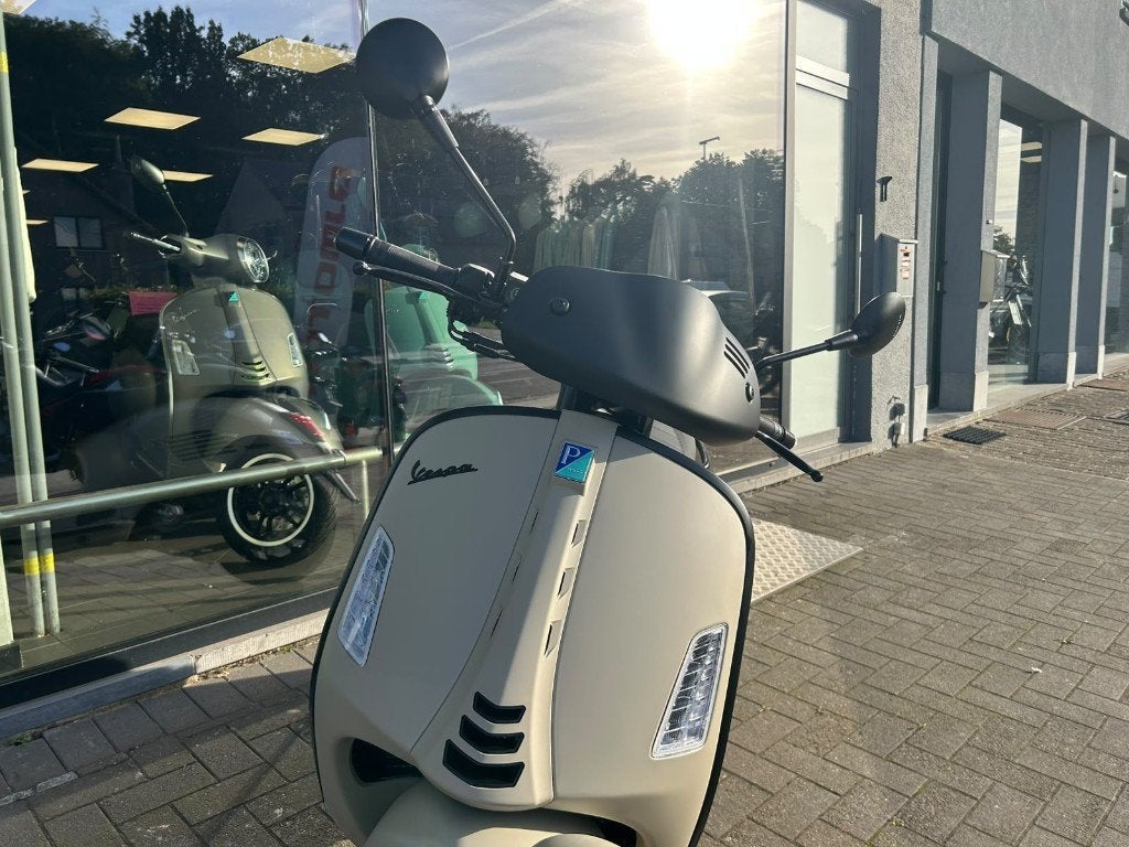 Vespa GTV 310, Motoren, Scooter, Nieuw, Bedrijf, 310 cc