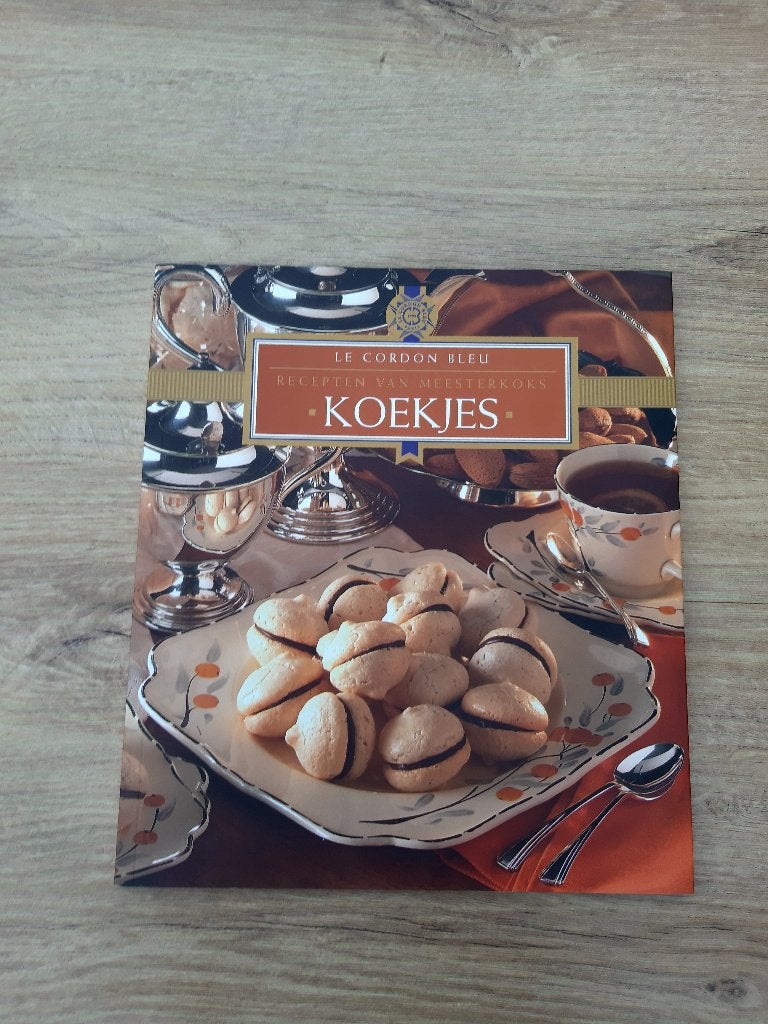 Kookboek 'Recepten van meesterkoks - Koekjes' Le Cordon Bleu, Boeken, Kookboeken, Ophalen of Verzenden