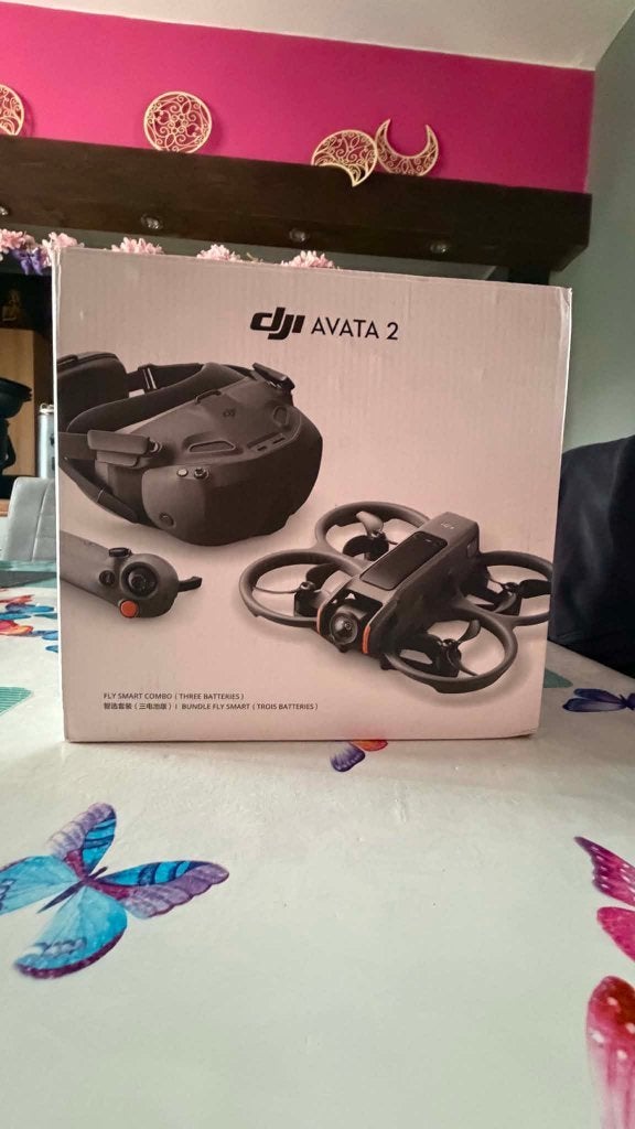 Dji Avata 2 avec boite très peu utilisé, Drone avec caméra, 250 à 900 g, Enlèvement ou Envoi, Qualité supérieure