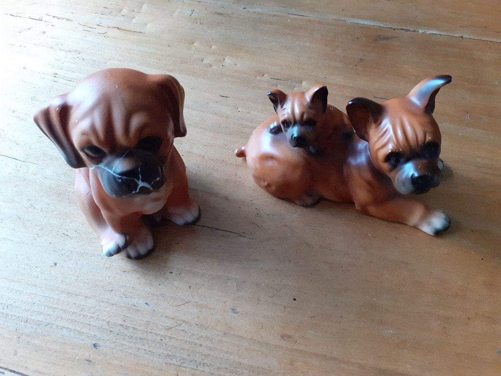 Set van 2 hondenbeeldjes (Boxers), Enlèvement ou Envoi, Utilisé, Chien ou Chat, Statue ou Figurine