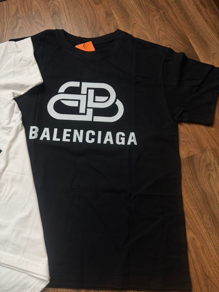 Nieuwe balenciaga tshirt, Ophalen of Verzenden, Zo goed als nieuw, Maat 48/50 (M)
