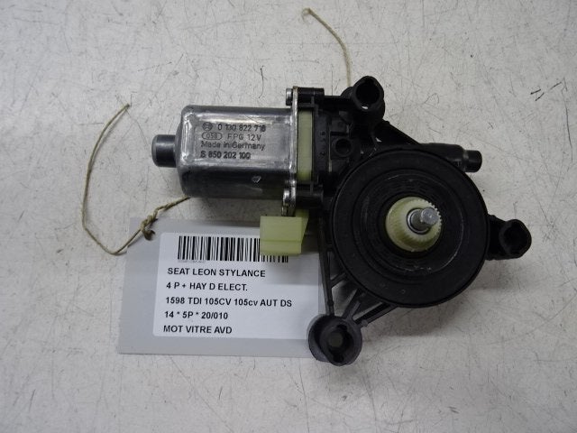 MOTEUR LEVE VITRE ELECTRIQUE AVANT DROIT Seat Leon (5FB), Utilisé, Avant, Seat