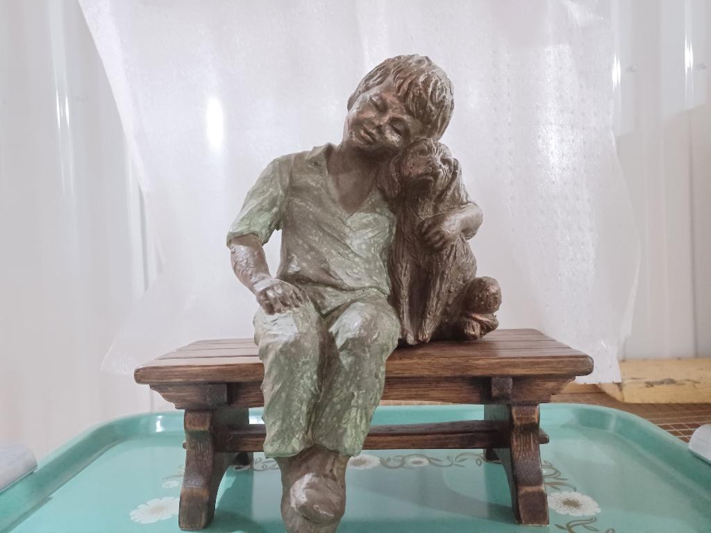 beeld Jongen met hond, Enlèvement