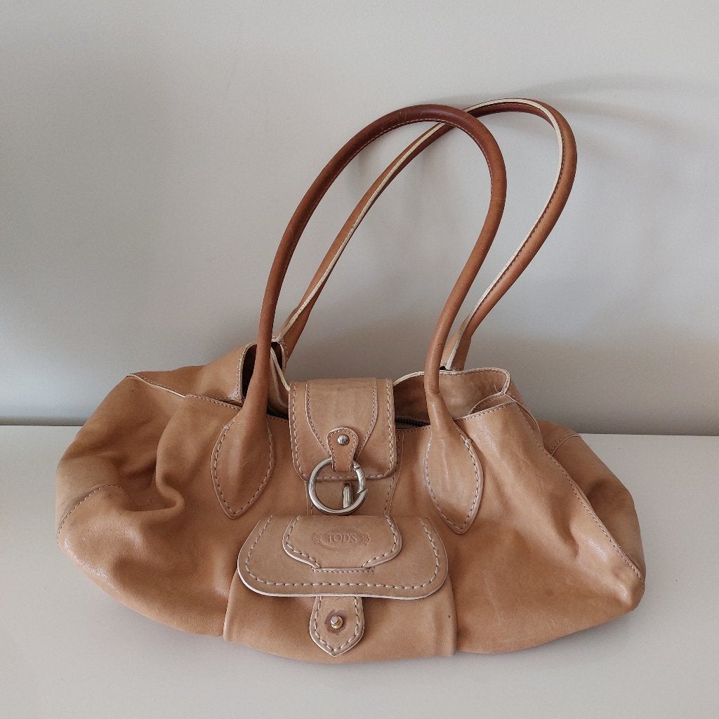 Authentieke "Tod's" handtas in soepel leder., Handtassen en Accessoires, Tassen | Damestassen, Ophalen of Verzenden, Beige, Handtas