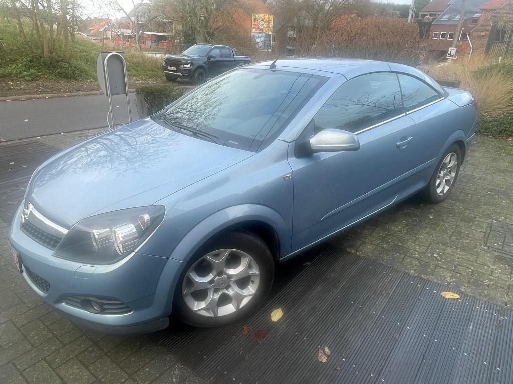 Opel Astra Twintop (cabriolet), Auto's, Voorwielaandrijving, Stof, Zwart, 4 cilinders