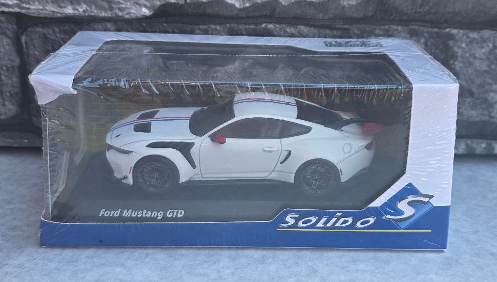 Ford Mustang GTD Frozen white 1/43ème, Enlèvement ou Envoi, Solido, Voiture, Solido