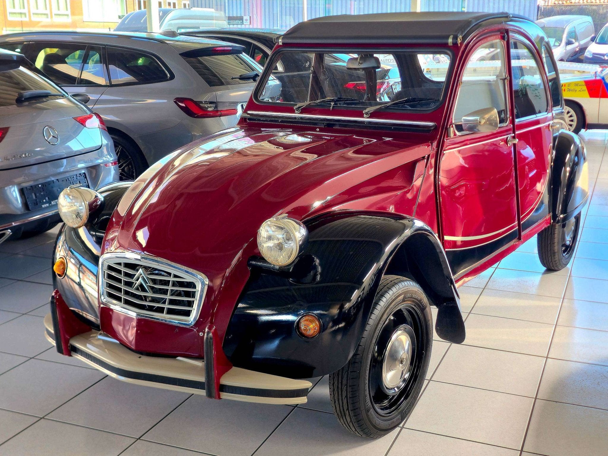 Citroën 2CV 2cv6/ Prachtstaat / km stand 21000km / 602cc /, Auto's, 602 cc, Zwart, Zwart, Bedrijf