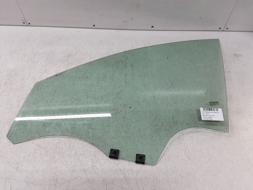 PORTIERRUIT LINKS VOOR Dacia Sandero II (01-2012/12-2018), Dacia, Gebruikt, Renault Deutschland AG, Peter-Huppertz-Straße 5
51063  Köln, DE