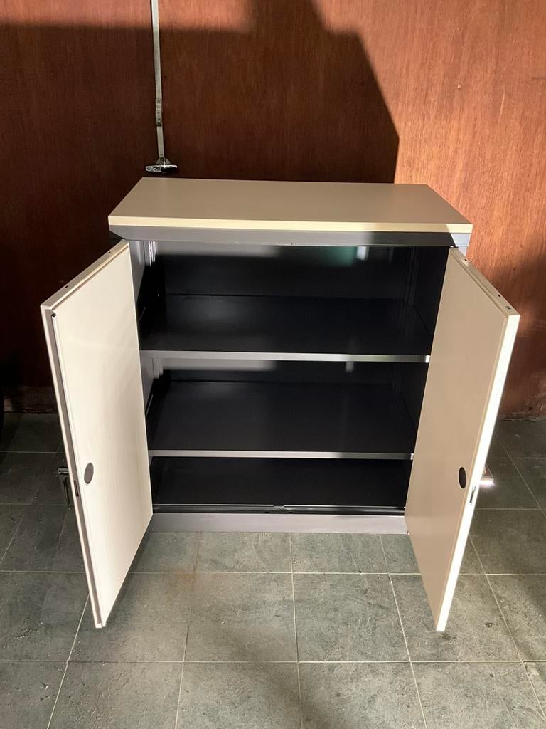 Twee metalen kasten mewaf, Ophalen, 100 tot 150 cm, 50 tot 100 cm, Zo goed als nieuw