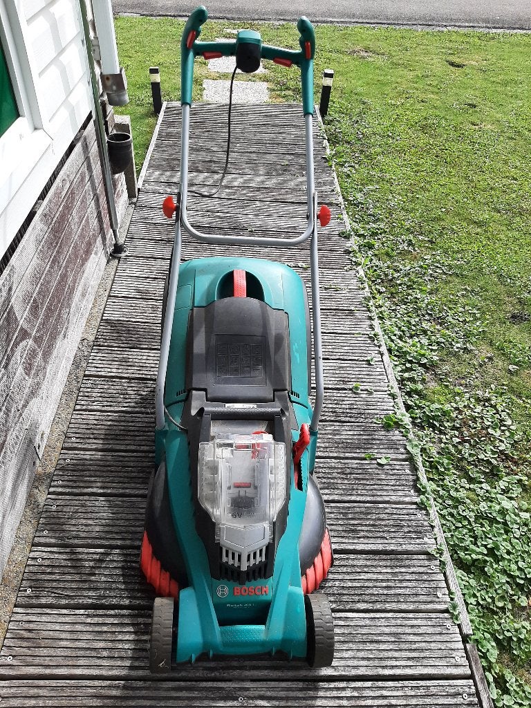 Bosch grasmaaier 36 V, Ophalen, Cirkelmaaier, Elektrische grasmaaier, Nieuw