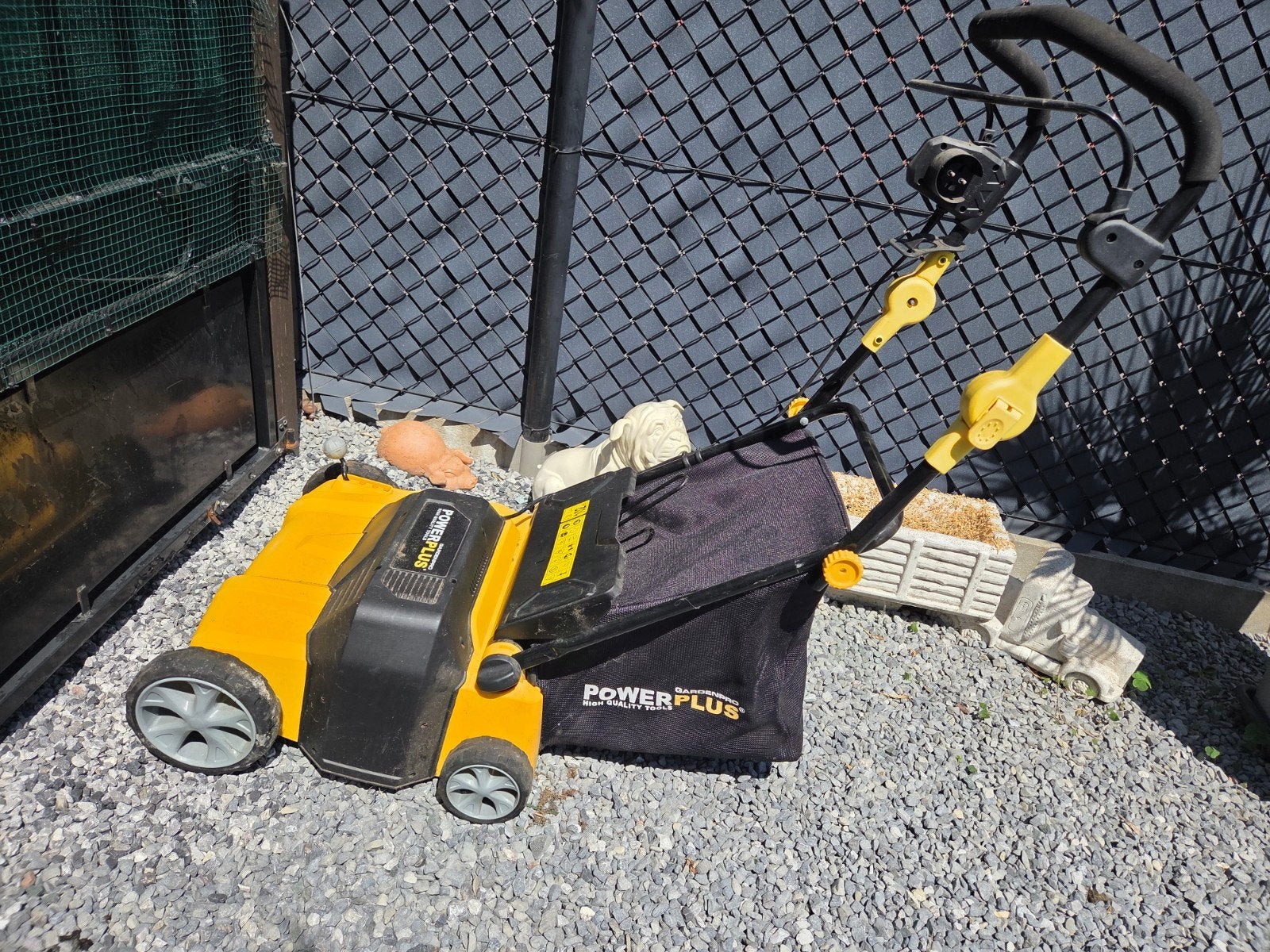 Verticuteermachine, Ophalen