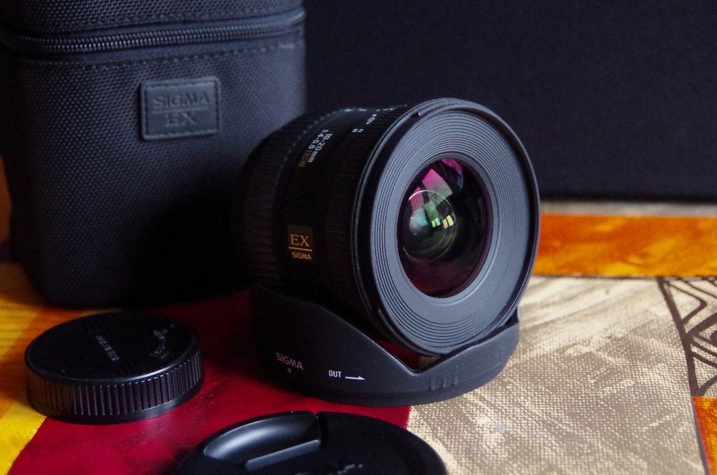 Objectif grand angle Sigma 10-20 mm f/4-5,6 EX DC, Enlèvement ou Envoi, Comme neuf, Objectif grand angle, Zoom