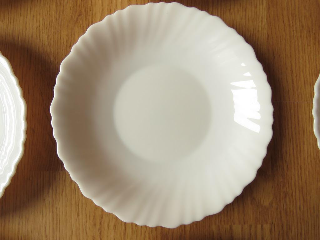 vintage arcopal 9 assiettes creuses modèle Seca, Maison & Meubles, Enlèvement ou Envoi, Comme neuf, Assiettes(s)