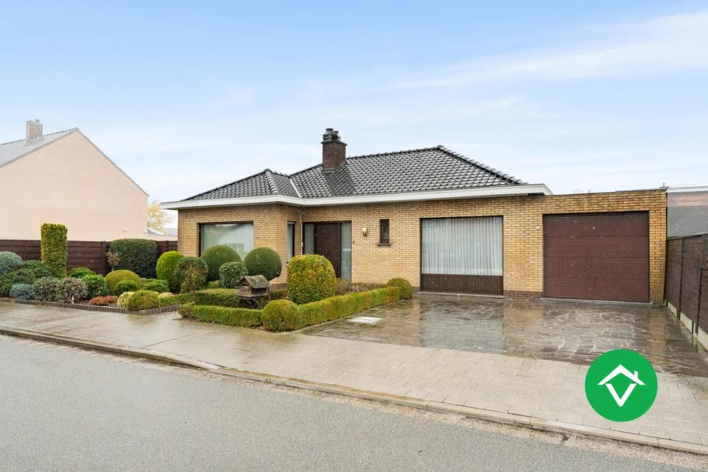 Alleenstaande woning met 4 slaapkamers te Eernegem, Immo, Huizen en Appartementen te koop, Benedenwoning, Eernegem, 170 m², 500 tot 1000 m²