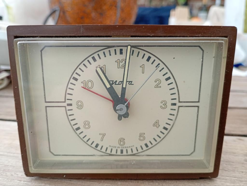 Vintage elektrische klok/wekker, Enlèvement ou Envoi, Comme neuf, Analogique