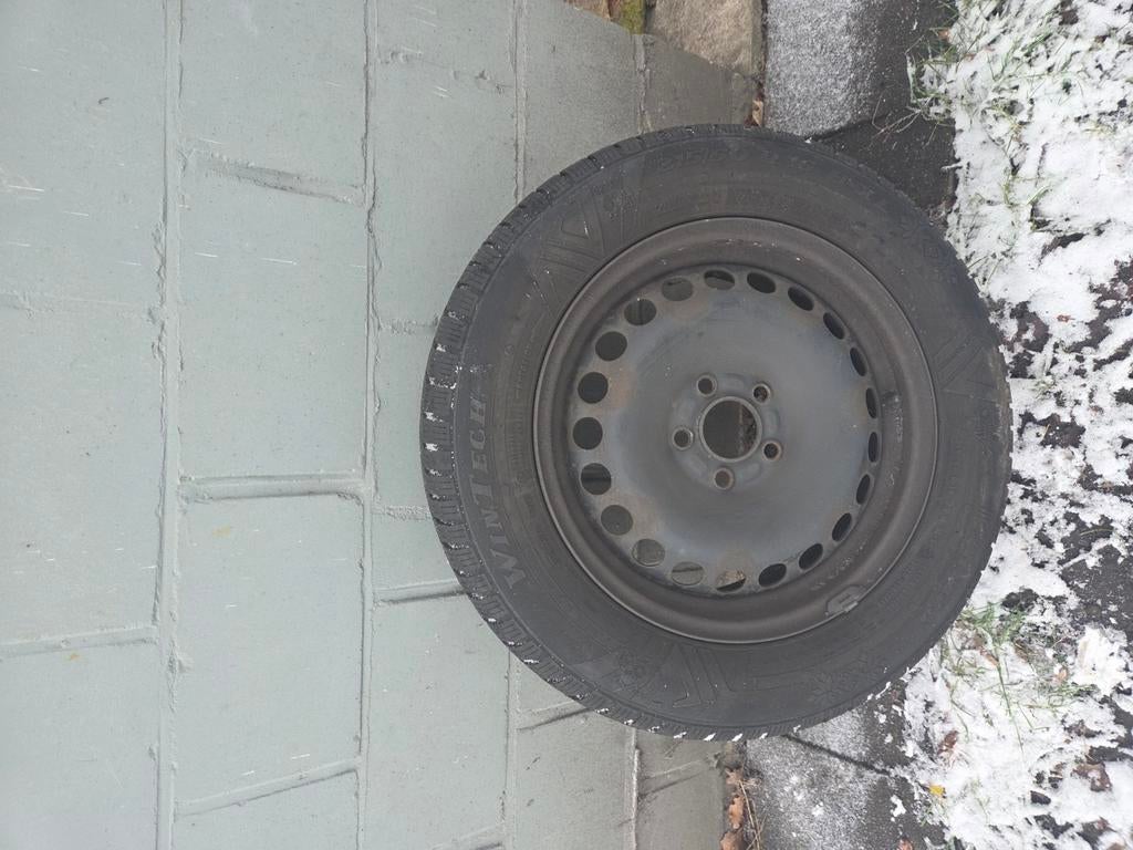 winterbanden 215/60 r16 h XL, Ophalen, Gebruikt, Winterbanden