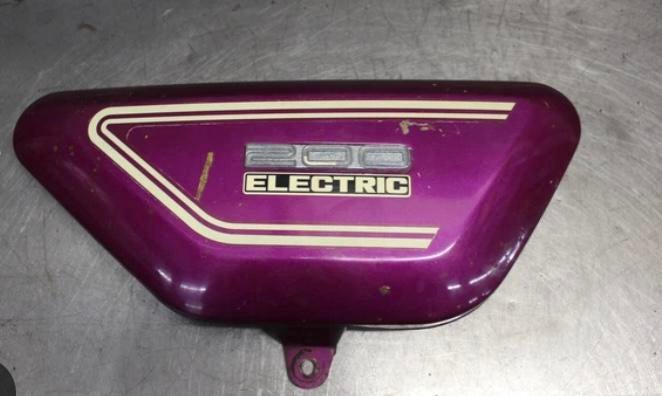 Gezocht: zijkap Yamaha Cs5 200 rd200 cs3, Motoren, Ophalen of Verzenden