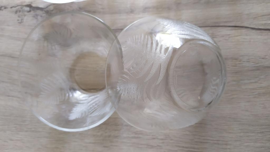 Lot de 4 coupelles en verre motif ciselé, Antiquités & Art, Enlèvement